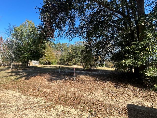 816 N Broad St, Cowarts, AL 36321