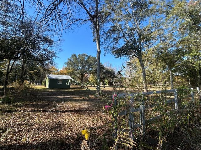 816 N Broad St, Cowarts, AL 36321