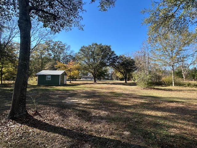 816 N Broad St, Cowarts, AL 36321