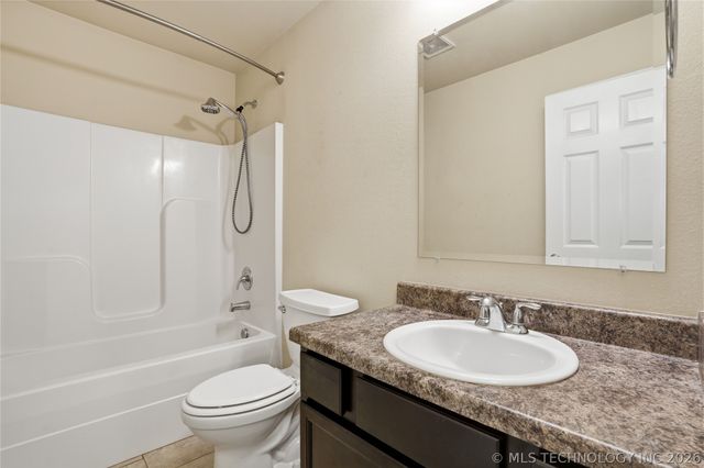 6081 E 148th Street S, Bixby, OK 74008