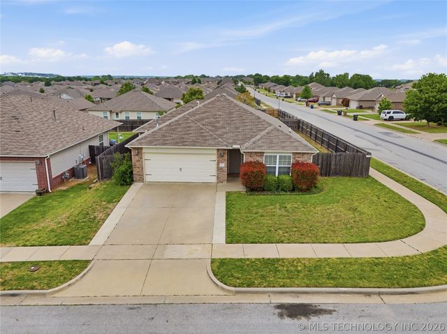 6081 E 148th Street S, Bixby, OK 74008