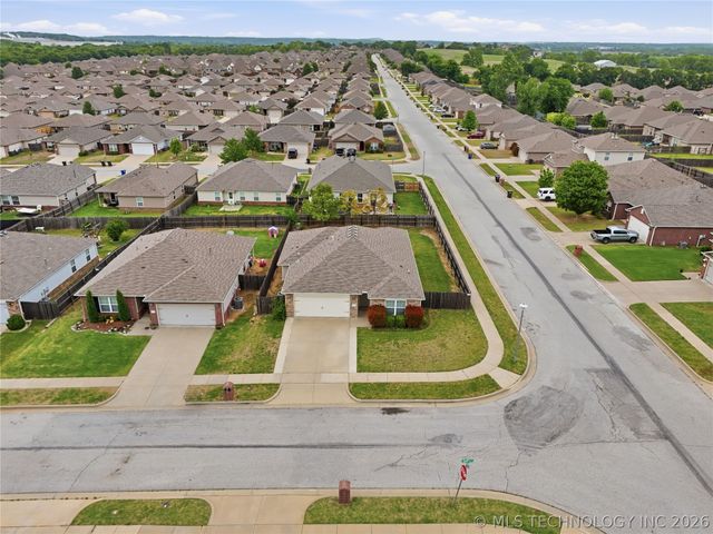 6081 E 148th Street S, Bixby, OK 74008
