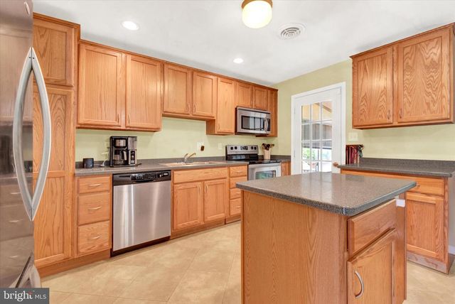 1120 CARDIFF ST, Harrisburg, PA 17109