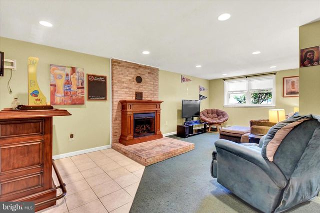 1120 CARDIFF ST, Harrisburg, PA 17109