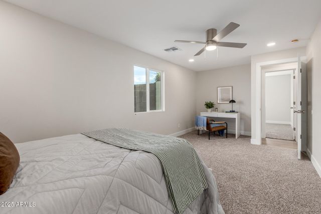 1006 W GRANDVIEW Street, Mesa, AZ 85201