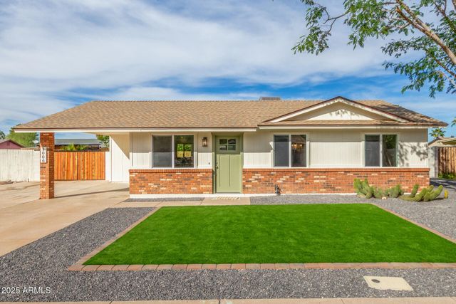 1006 W GRANDVIEW Street, Mesa, AZ 85201