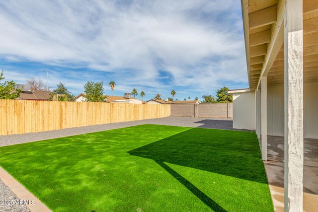 1006 W GRANDVIEW Street, Mesa, AZ 85201