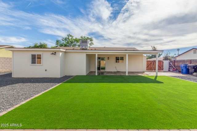 1006 W GRANDVIEW Street, Mesa, AZ 85201