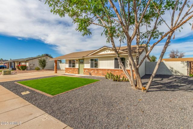 1006 W GRANDVIEW Street, Mesa, AZ 85201