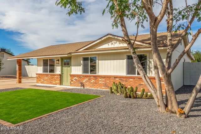 1006 W GRANDVIEW Street, Mesa, AZ 85201