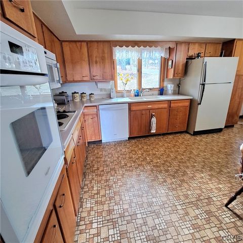 2178 Woodside Drive, Camden, NY 13316
