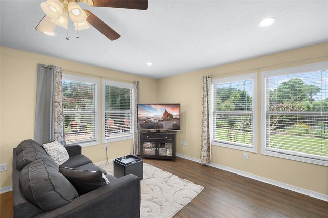 1802 Cheryl Drive, Caldwell, TX 77836