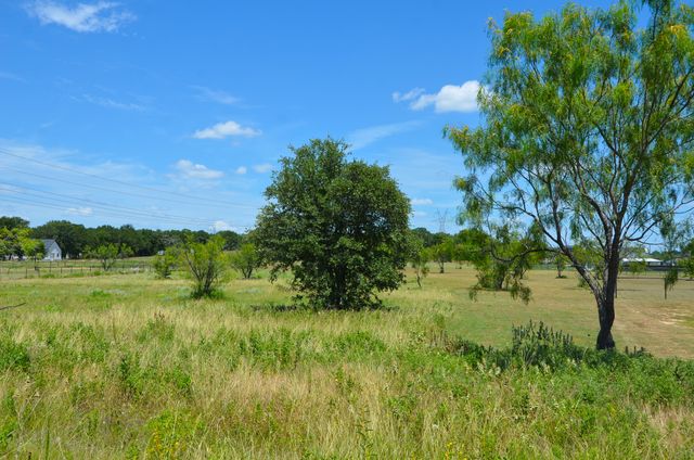 760 Glade Park Court, Azle, TX 76020