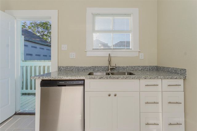 1219 33rd Street 1, Galveston, TX 77550