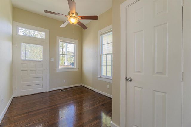 1219 33rd Street 1, Galveston, TX 77550