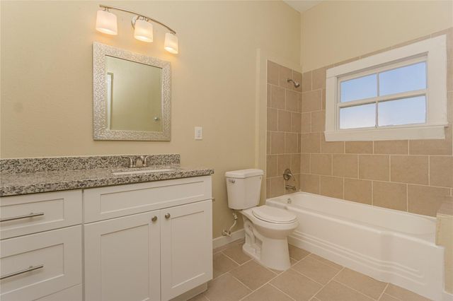 1219 33rd Street 1, Galveston, TX 77550