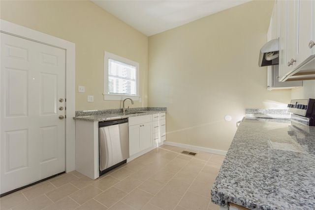 1219 33rd Street 1, Galveston, TX 77550