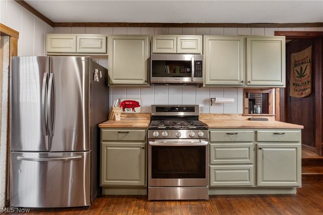 9455 Robinson Road, Chardon, OH 44024