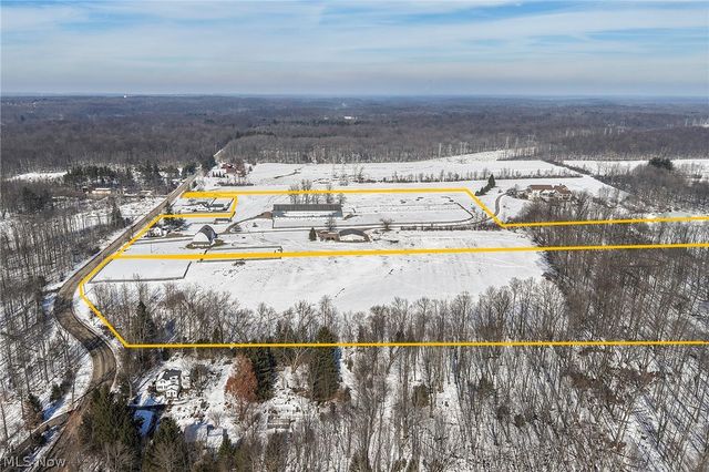 9455 Robinson Road, Chardon, OH 44024