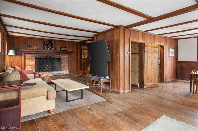 9455 Robinson Road, Chardon, OH 44024