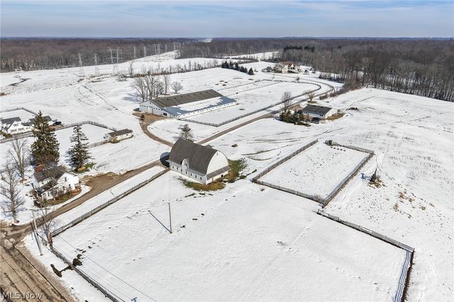 9455 Robinson Road, Chardon, OH 44024