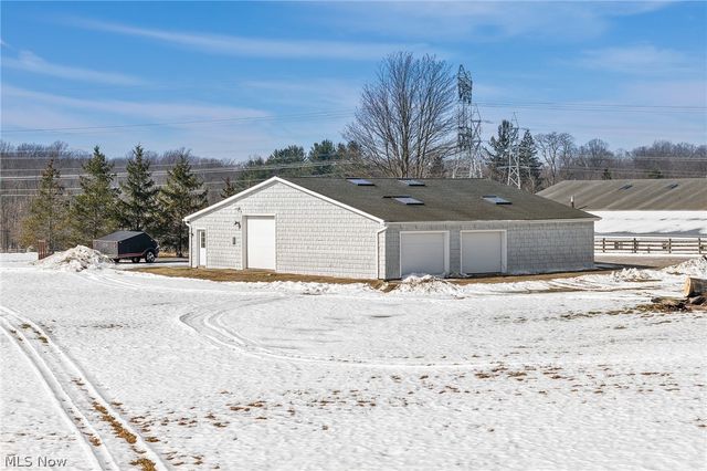 9455 Robinson Road, Chardon, OH 44024