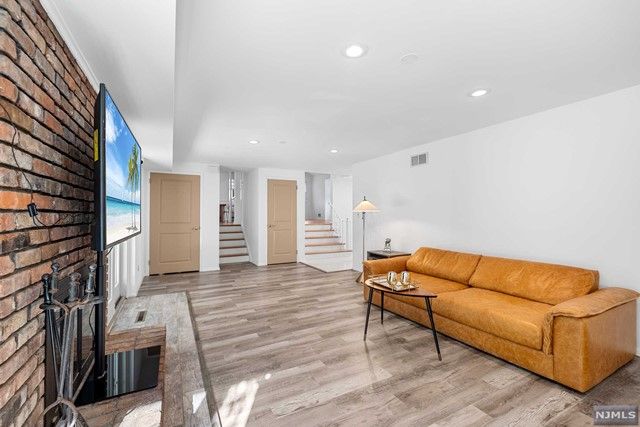 121 Overlook Drive, Woodcliff Lake, NJ 07677