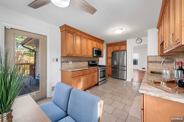 121 Overlook Drive, Woodcliff Lake, NJ 07677