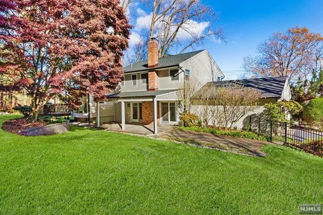 121 Overlook Drive, Woodcliff Lake, NJ 07677