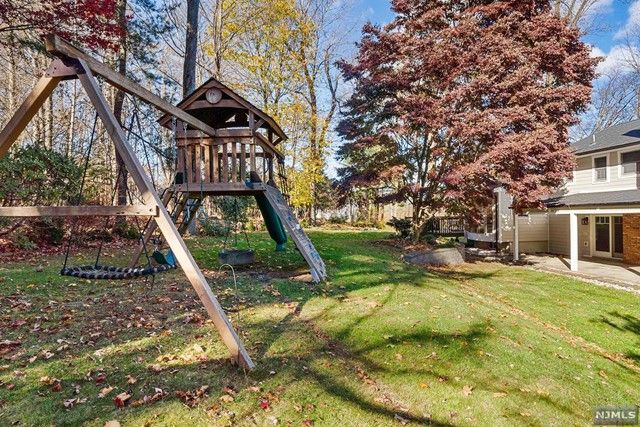 121 Overlook Drive, Woodcliff Lake, NJ 07677