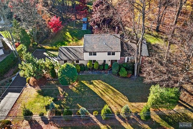 121 Overlook Drive, Woodcliff Lake, NJ 07677