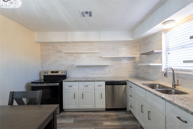 1012 W Tulsa, Sulphur, OK 73086