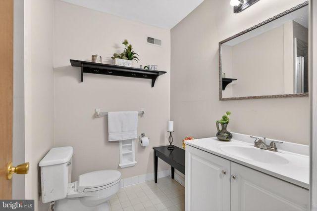 16 GOLDENROD CT, Trenton, NJ 08690