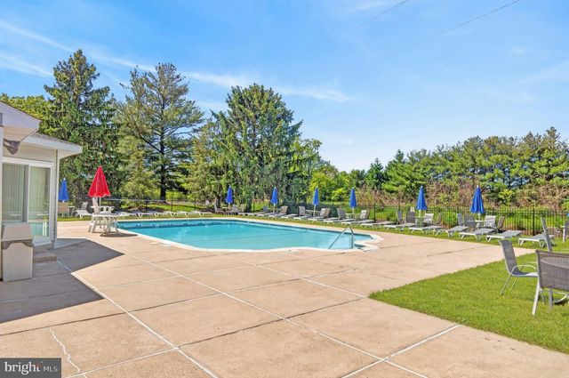 16 GOLDENROD CT, Trenton, NJ 08690