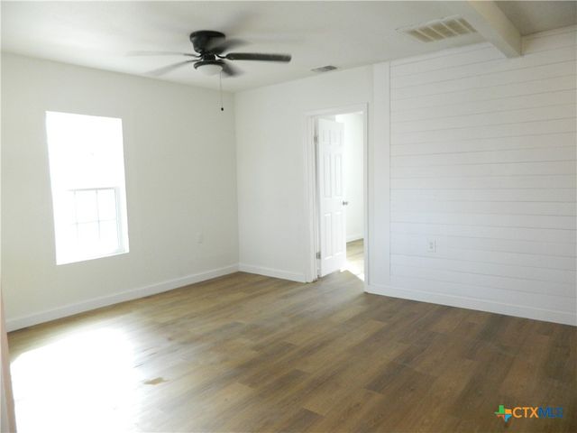 426 Aguila Street, Seguin, TX 78155