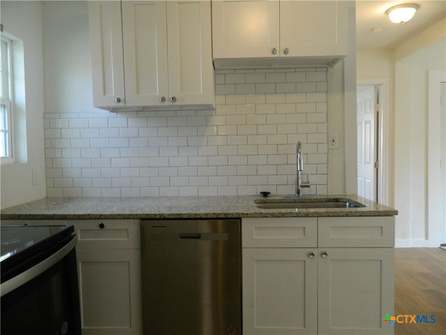 426 Aguila Street, Seguin, TX 78155