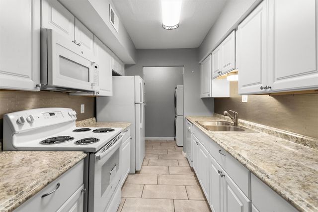 16120 Stuebner Airline Road 502, Spring, TX 77379