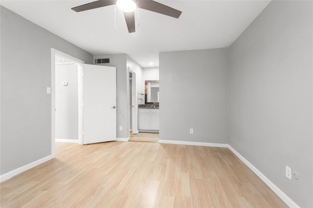 16120 Stuebner Airline Road 502, Spring, TX 77379