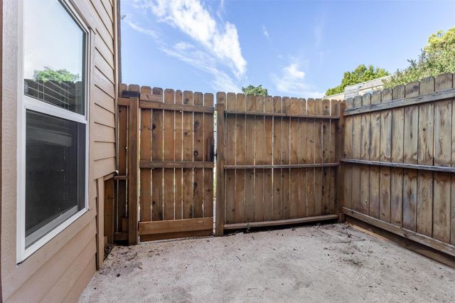 16120 Stuebner Airline Road 502, Spring, TX 77379
