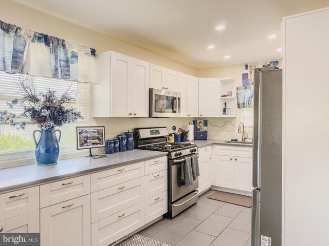 292 MACKINTOSH DR, Glen Burnie, MD 21061