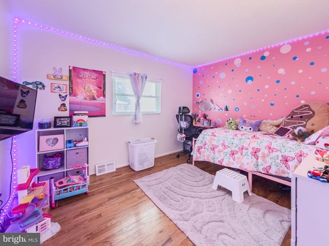 292 MACKINTOSH DR, Glen Burnie, MD 21061