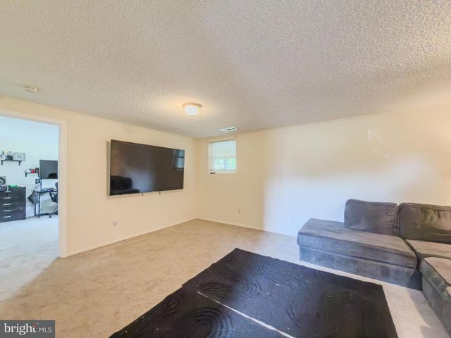 292 MACKINTOSH DR, Glen Burnie, MD 21061