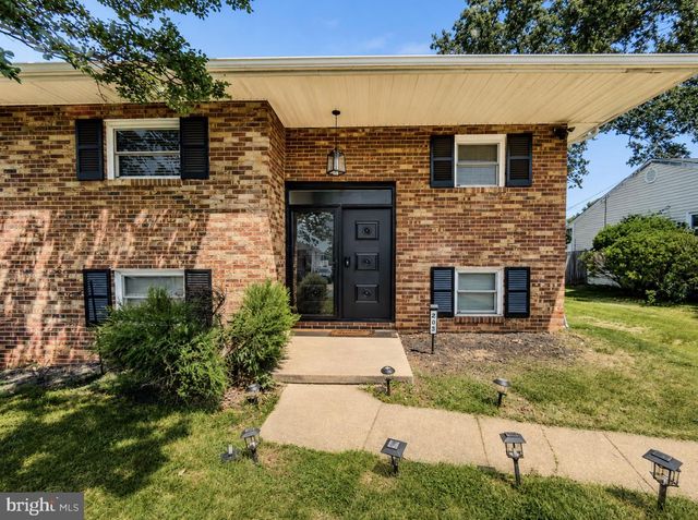 292 MACKINTOSH DR, Glen Burnie, MD 21061