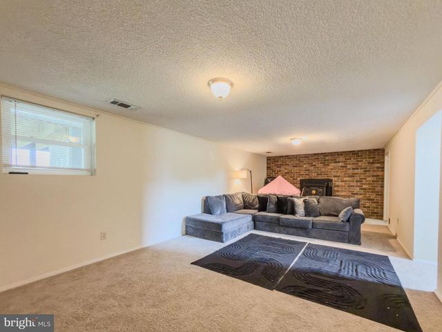 292 MACKINTOSH DR, Glen Burnie, MD 21061