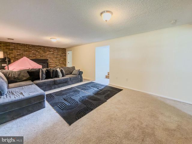 292 MACKINTOSH DR, Glen Burnie, MD 21061