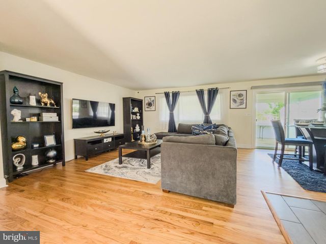 292 MACKINTOSH DR, Glen Burnie, MD 21061