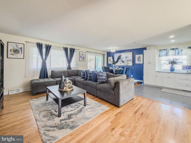 292 MACKINTOSH DR, Glen Burnie, MD 21061