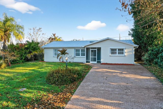 2315 NE 19th Court, Jensen Beach, FL 34957