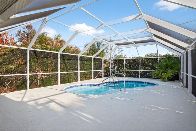 2315 NE 19th Court, Jensen Beach, FL 34957