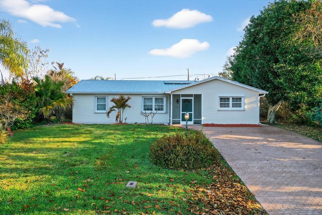 2315 NE 19th Court, Jensen Beach, FL 34957